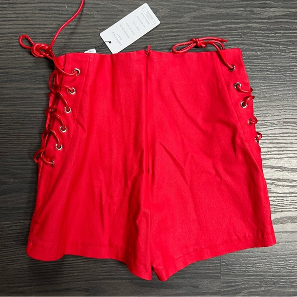Red shorts - Picture 3 of 3